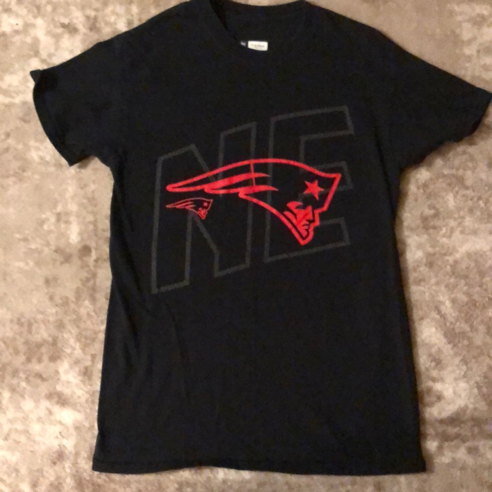 Patriots top Men’s small